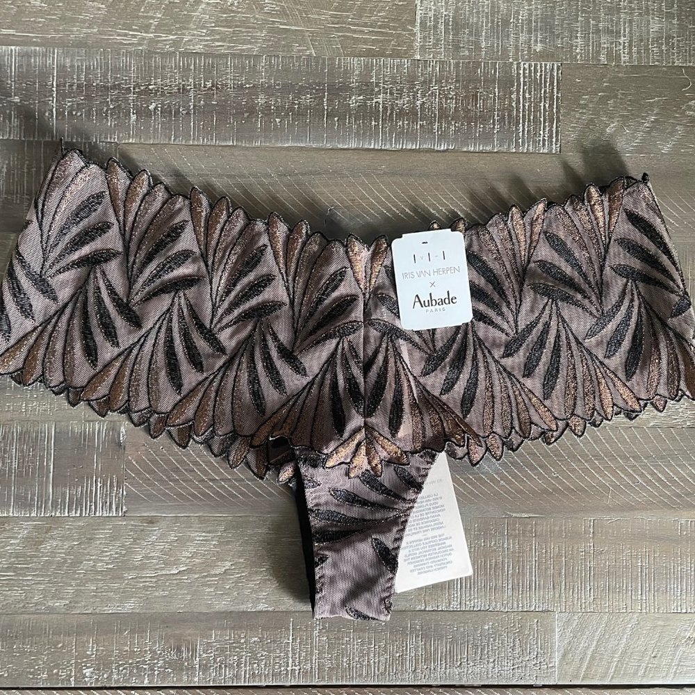 AUBADE PARIS SENSORY ILLUSION CHEEKY BRIEF, BLACK & GOLD LEAF, SIZE SMALL,